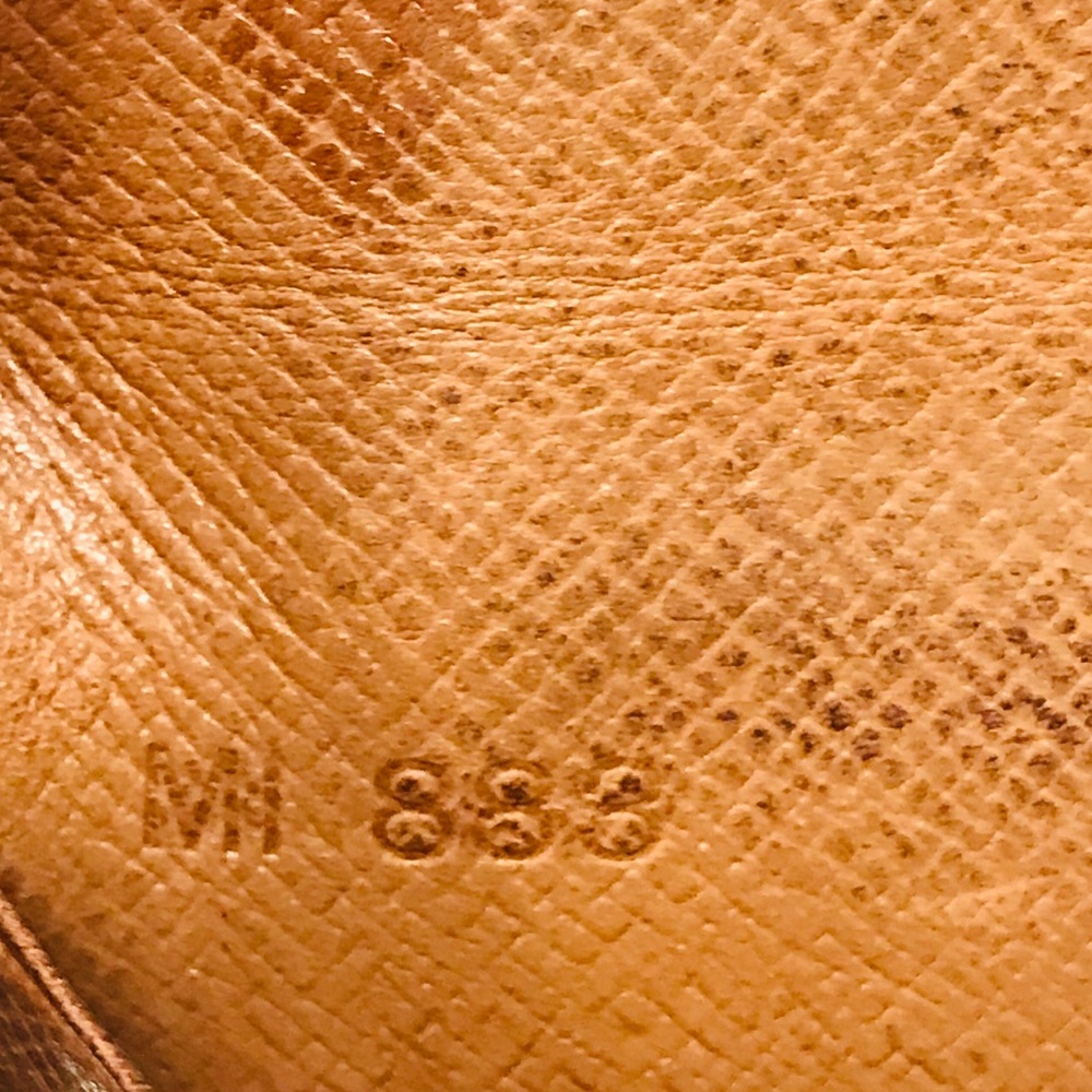 LOUIS VUITTON Monogram Porte Cartes Cardholder - Picture 7 of 8